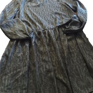 Bow and arrow size small green lined dress lace overlay excellent condition